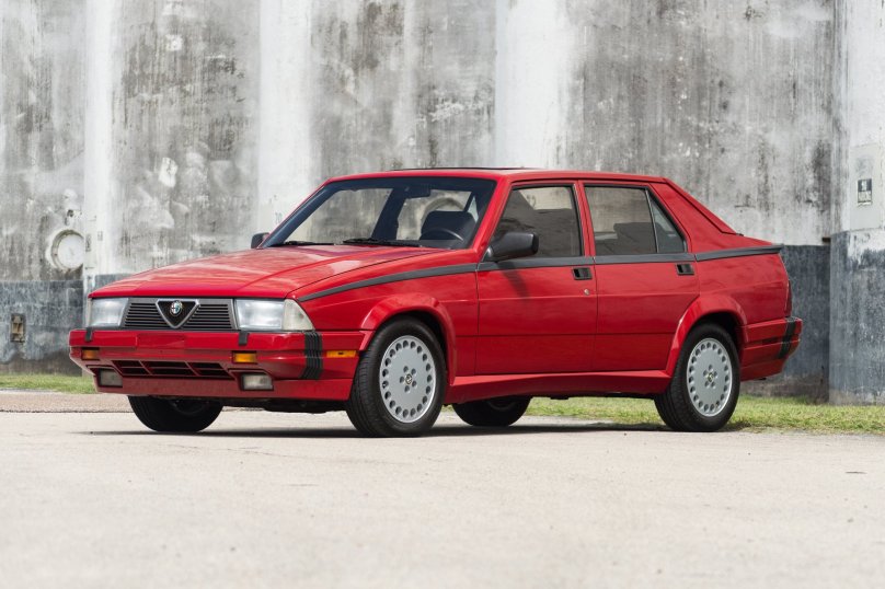 Alfa Romeo 75