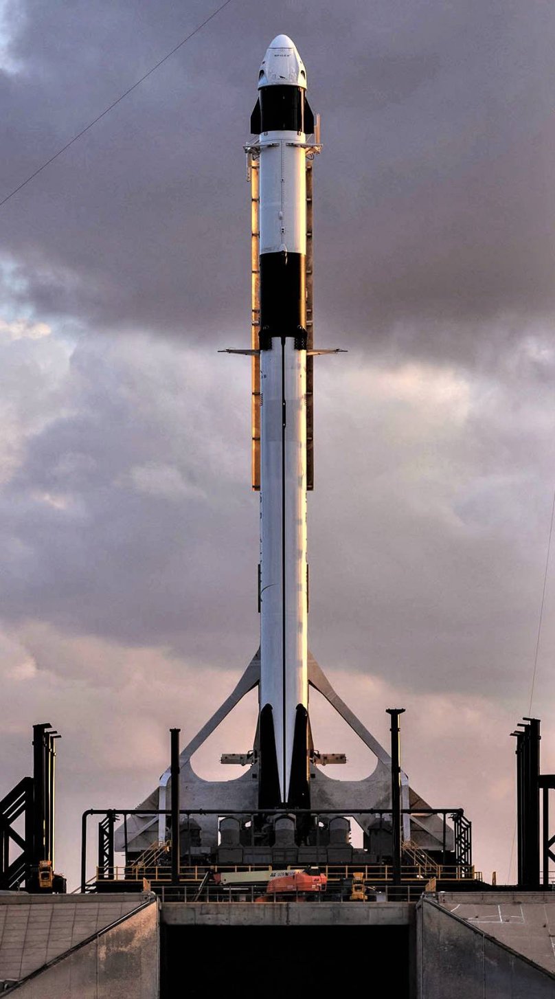 Falcon 9 Crew Dragon