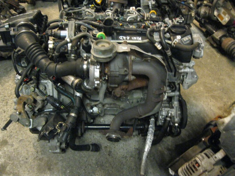 Мини Купер двигатель 1 и 4