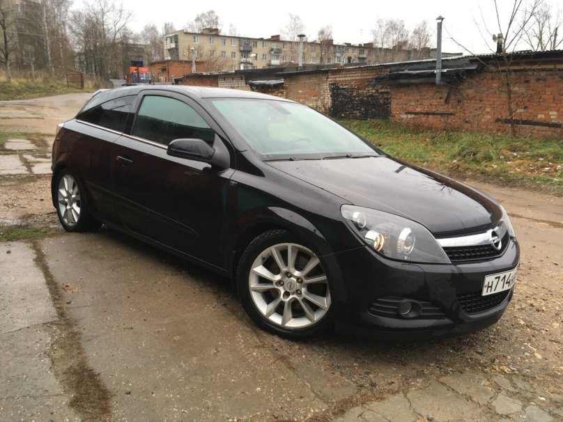 Опель Астра h GTC 2008