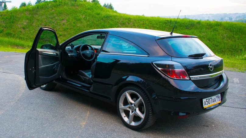 Опель Астра купе 2008
