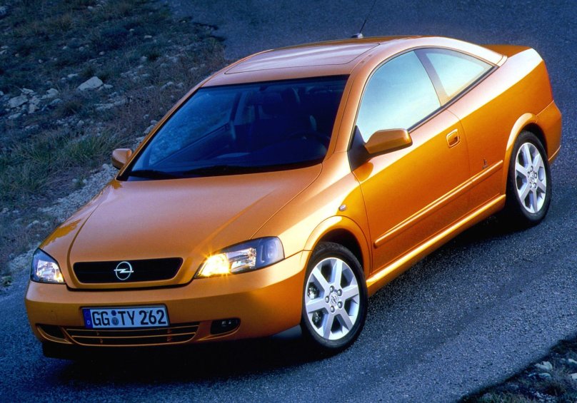 Opel Astra Coupe 2000