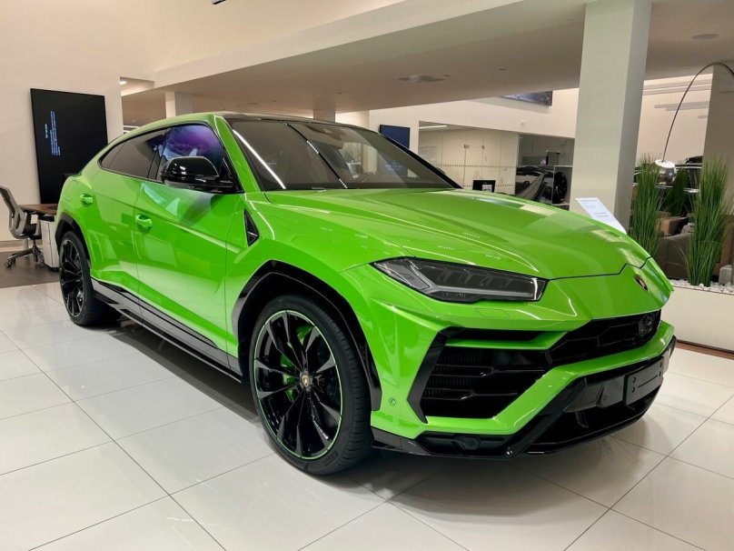 Ламборгини Урус 2022