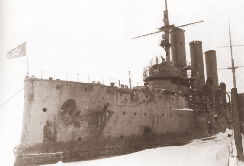 Крейсер Аврора в Ораниенбауме