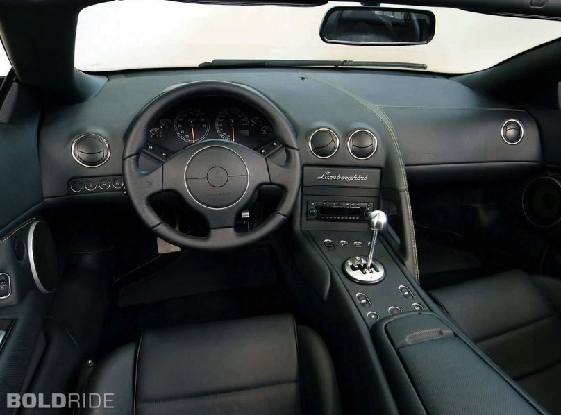 Lamborghini Murcielago 2010 салон