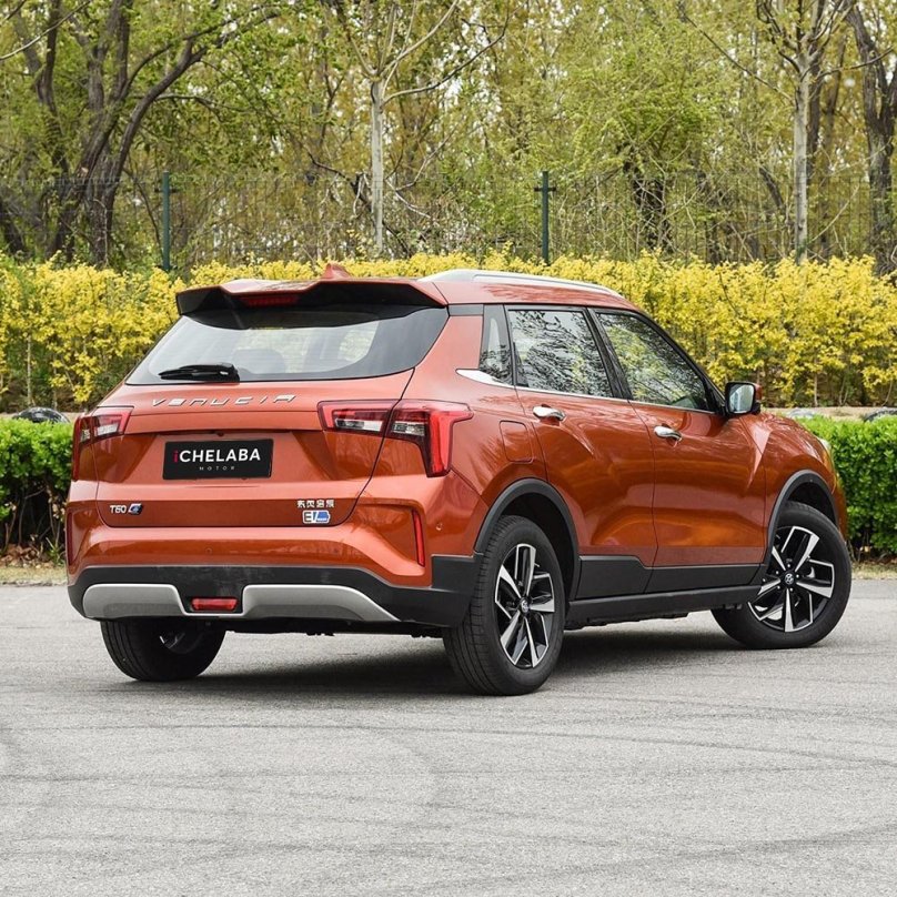 Автомобиль Venucia d60 Plus