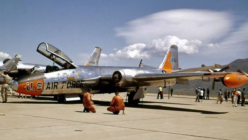 Самолет разведчик Canberra