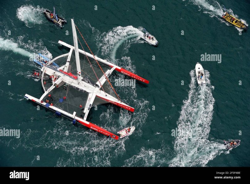 Гонки тримаранов