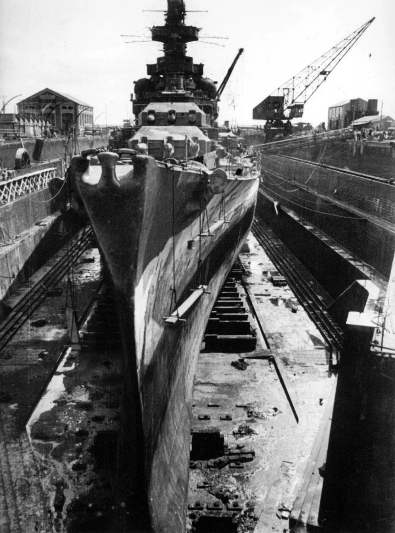 Gneisenau 1936 на дне