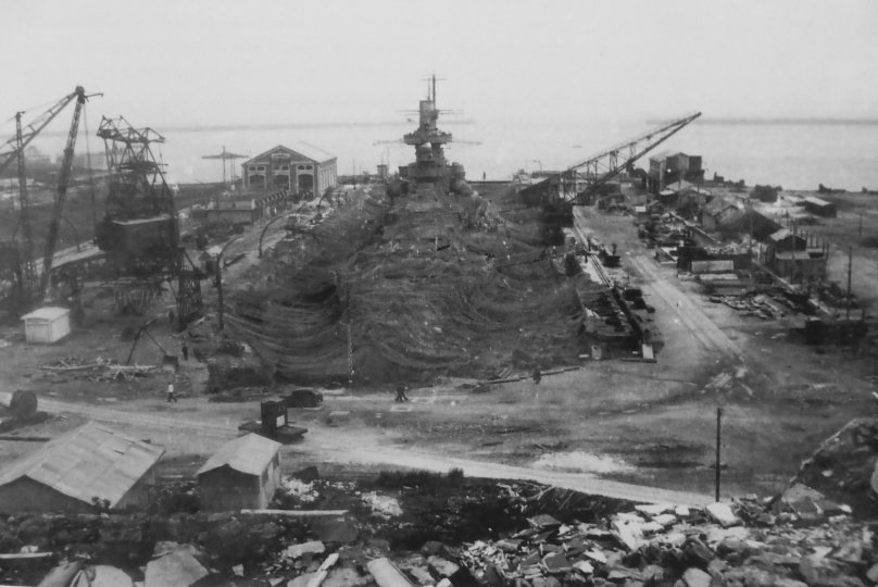 Линкор Гнейзенау затопленный