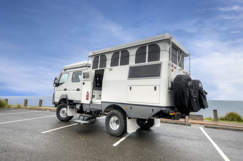 Mitsubishi Canter автодом 4*4