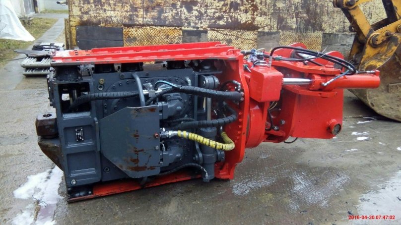 Вибропогружатель Movax sp70f4-2cflon.