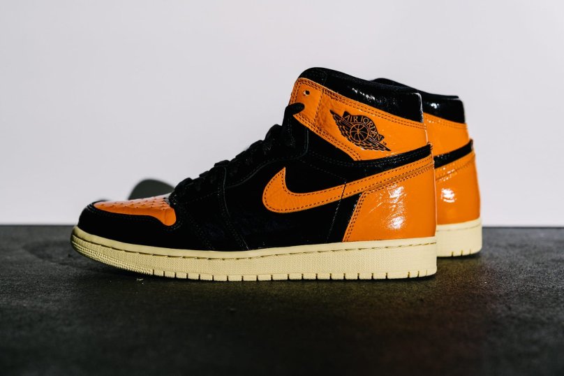 Air Jordan 1 Orange