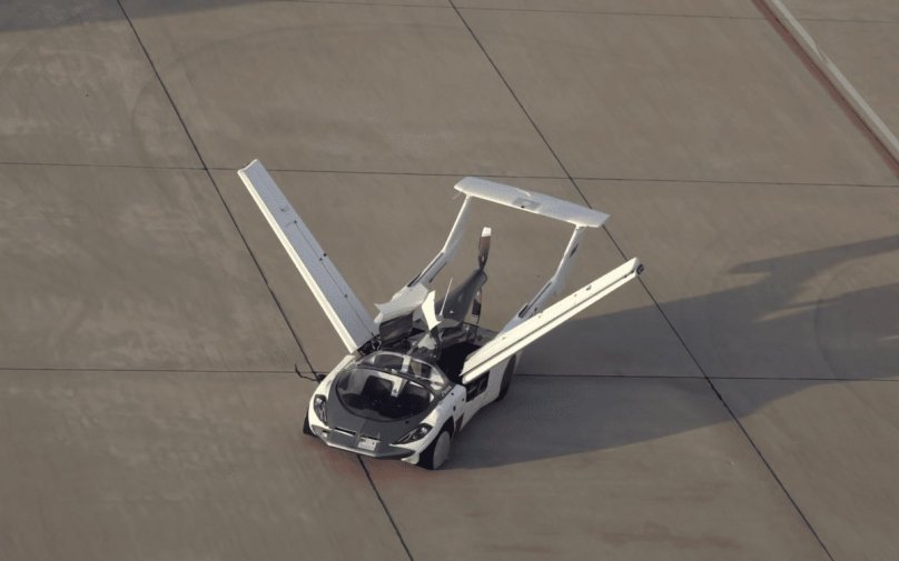 Самолет с пропеллером сзади