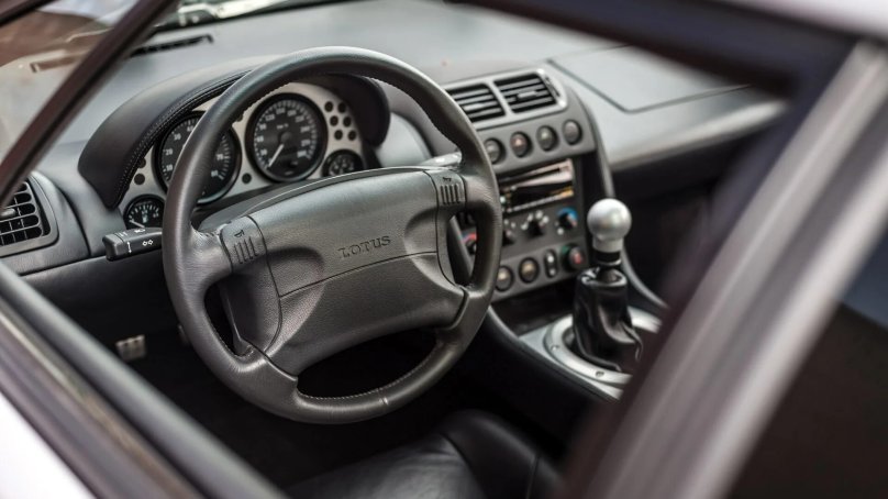 Lotus Esprit v8 салон