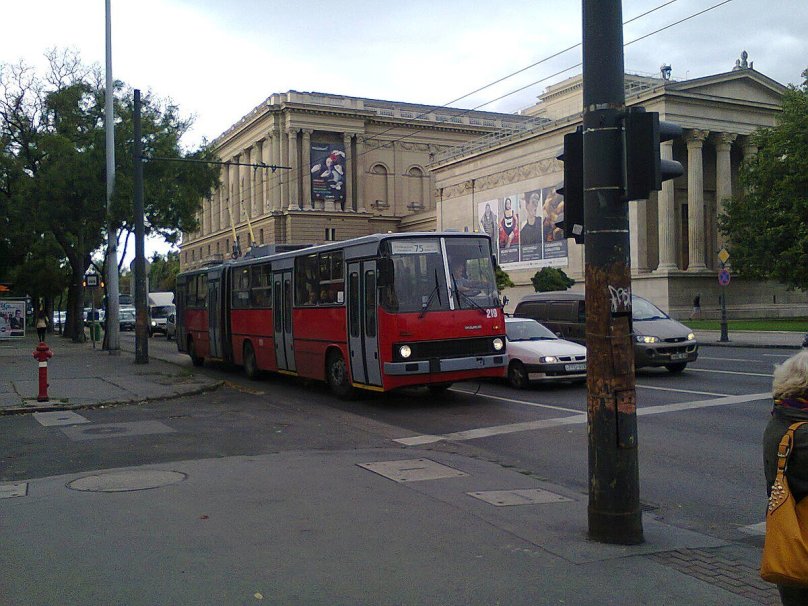 Будапештская 75