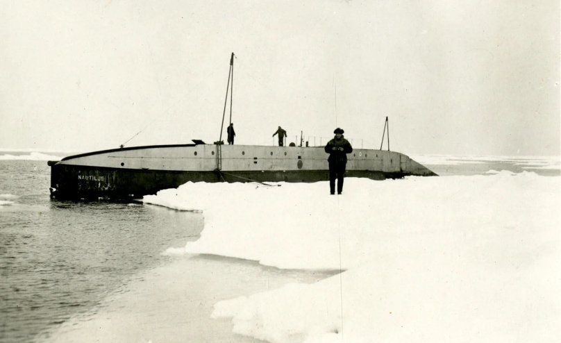 Подлодка во льдах