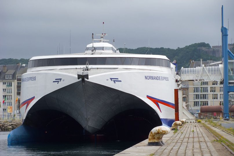 Шербур-Октевиль Нормандия