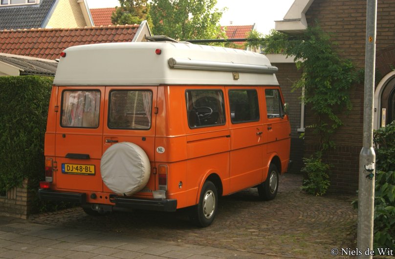 Фольксваген 1978 бежевый