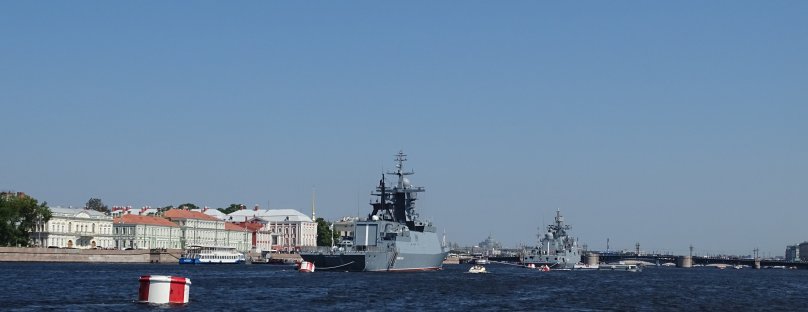 Фото корвета Адмирала Макарова в Питере