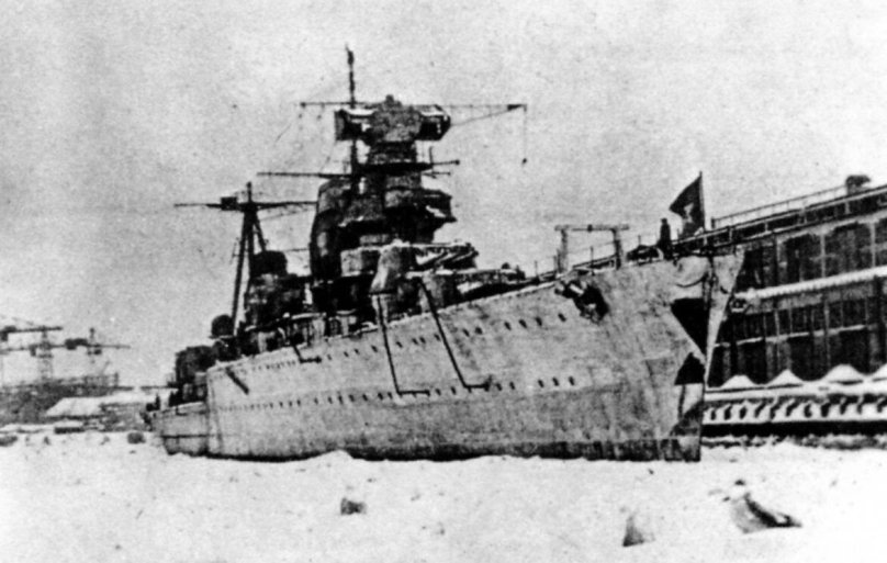 Крейсер Максим Горький