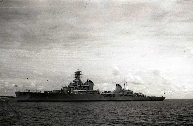 Краснознаменный крейсер Киров