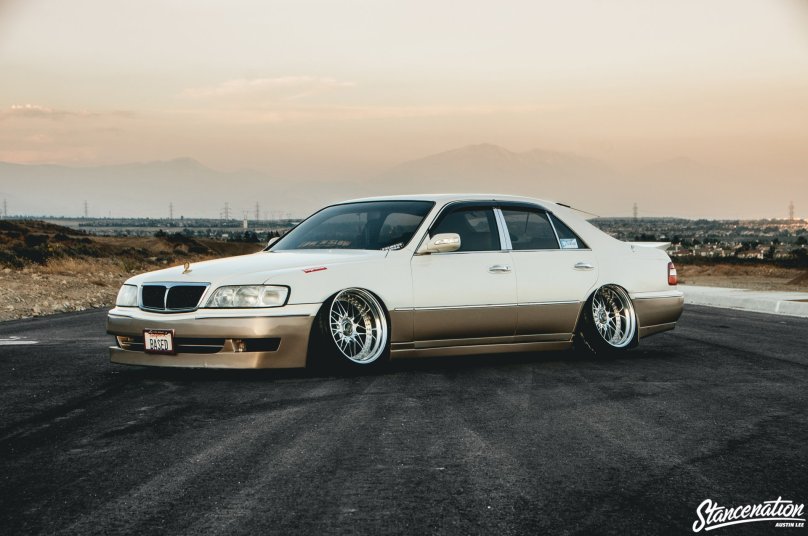 Nissan Cedric стенс