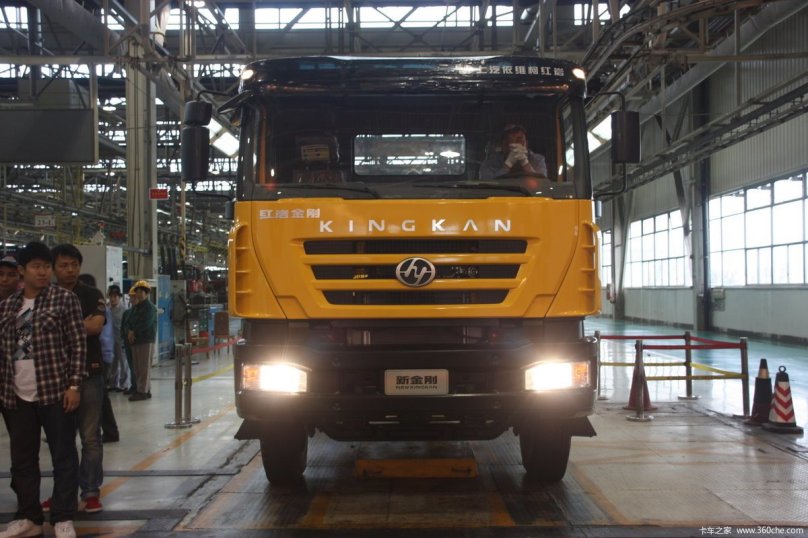 6*4 Hongyan SAIC-Iveco тягач