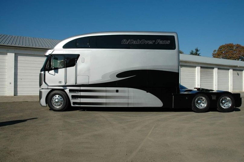 Freightliner Argosy Custom Sleeper автодом