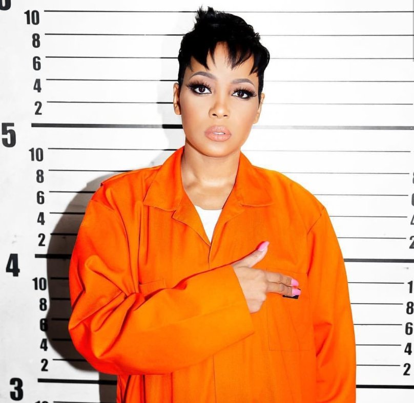 Моника певица