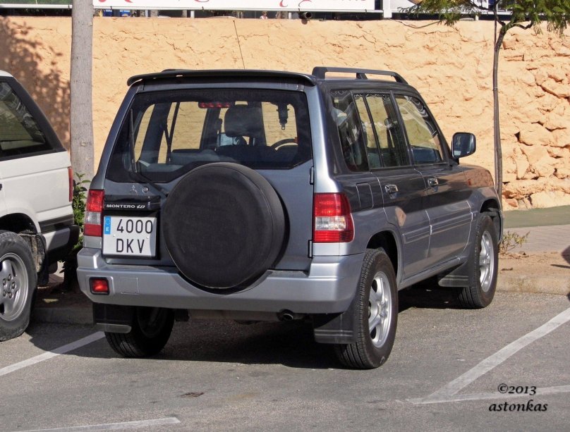 Mitsubishi Montero io 2006