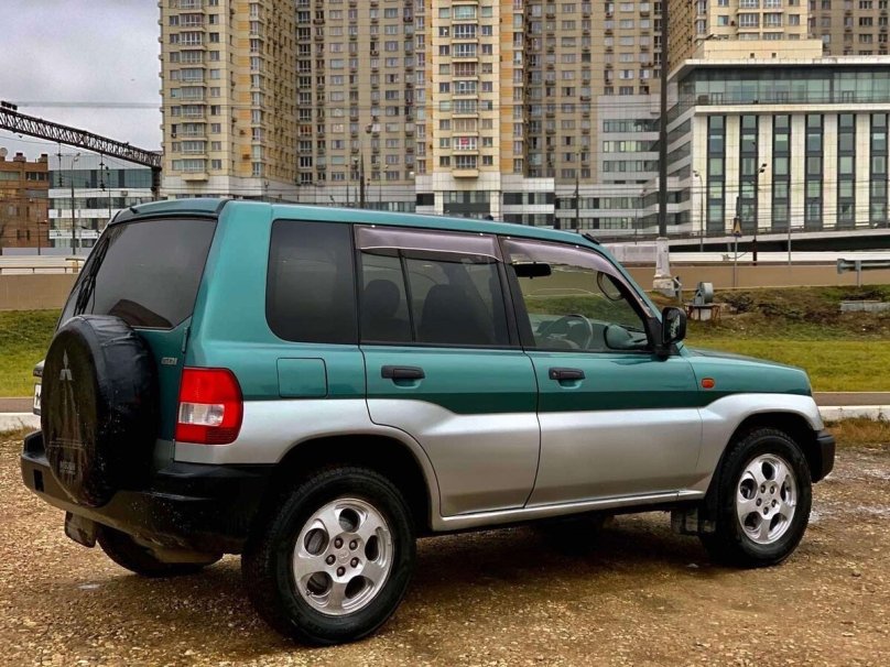 Mitsubishi Pajero io 1.8