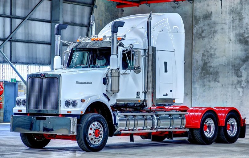 Магистральный тягач Western Star 4900