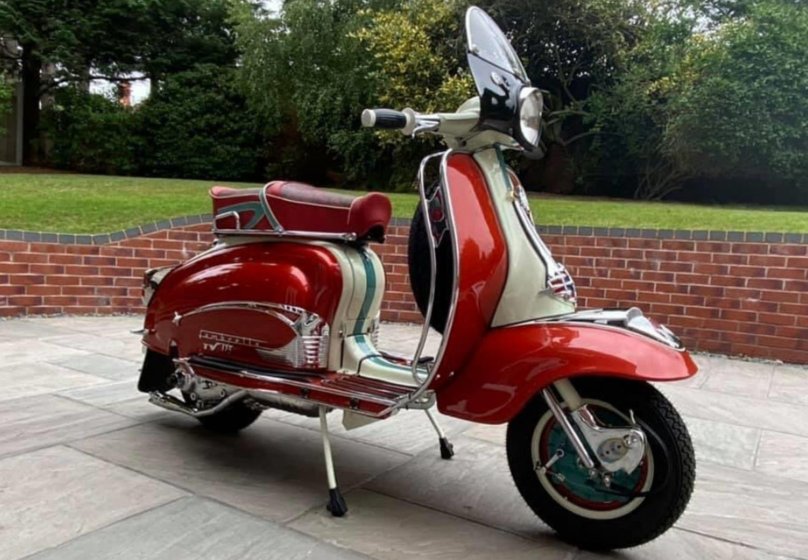 Ретро скутер Веспа