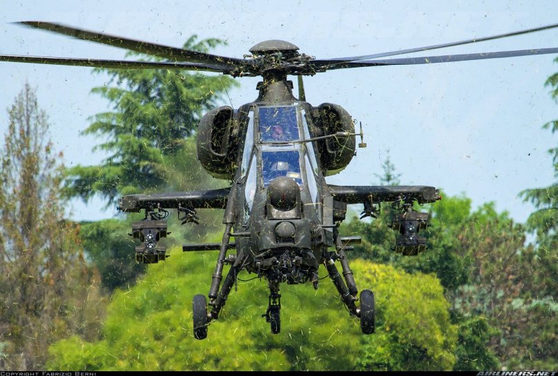 A129 Mangusta кабина