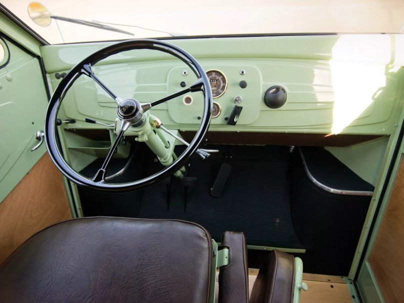 Салон автомобиля ДКВ ф7