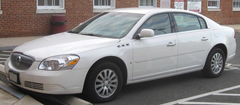 Buick Lucerne 2008 вид сбоку