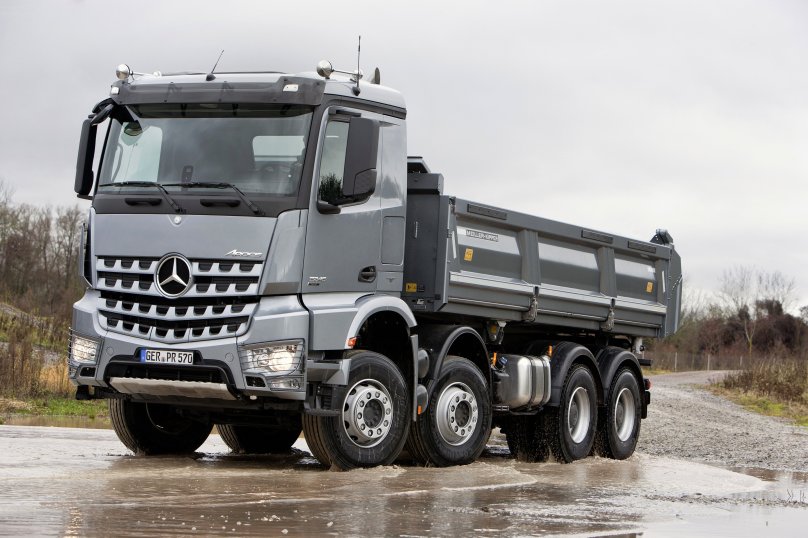 Mercedes-Benz Arocs 3245