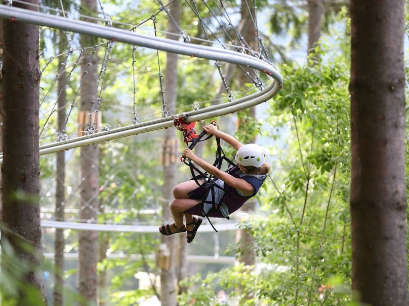 Роллер Коастер зиплайн аттракцион