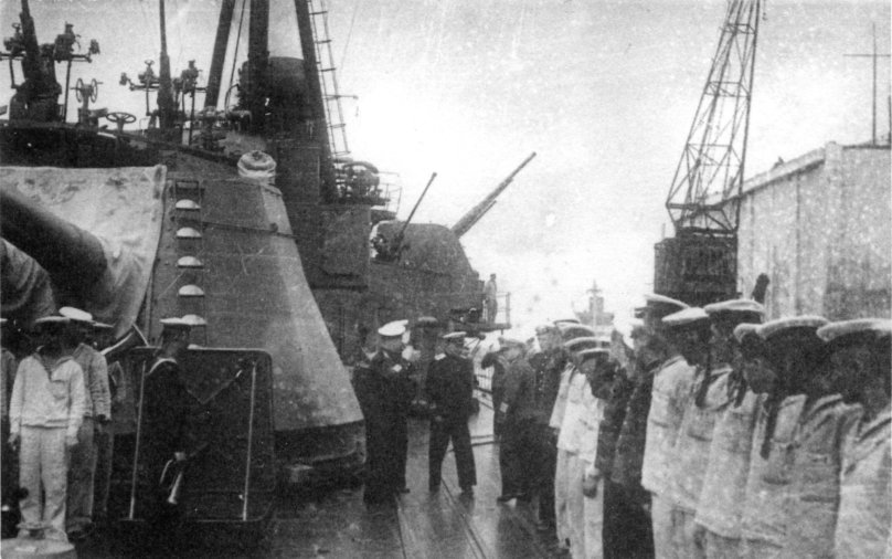 Сталин на крейсере Молотов