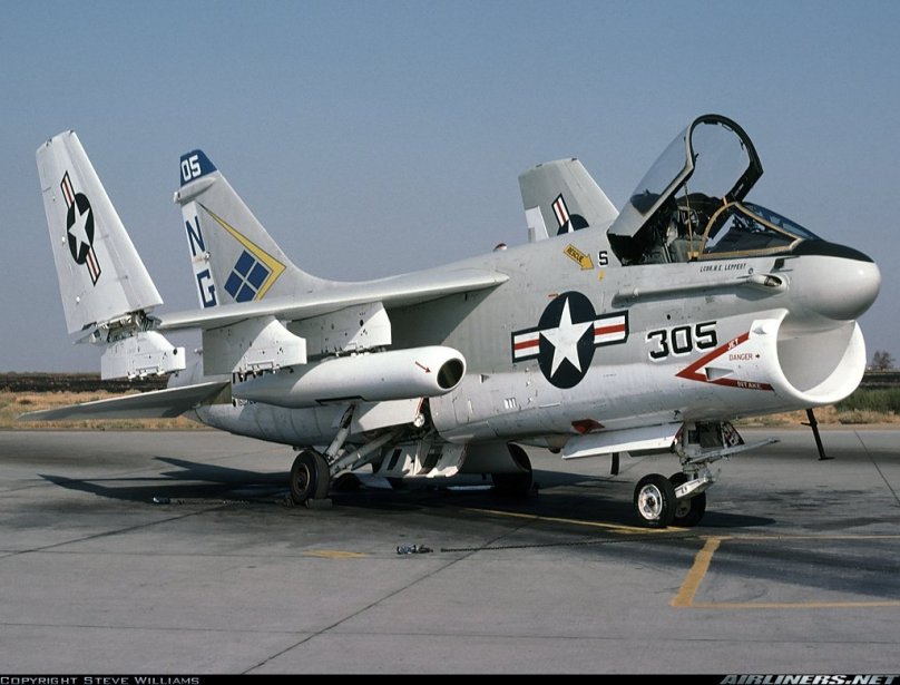 Самолет a-7a Corsair II