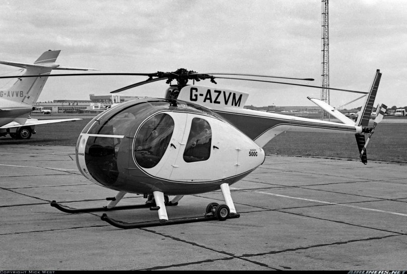 Hughes 500 вертолет