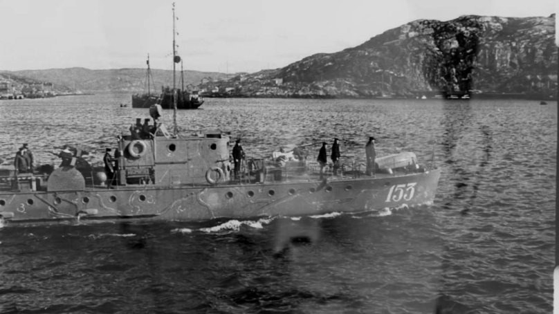 Морской тральщик параван