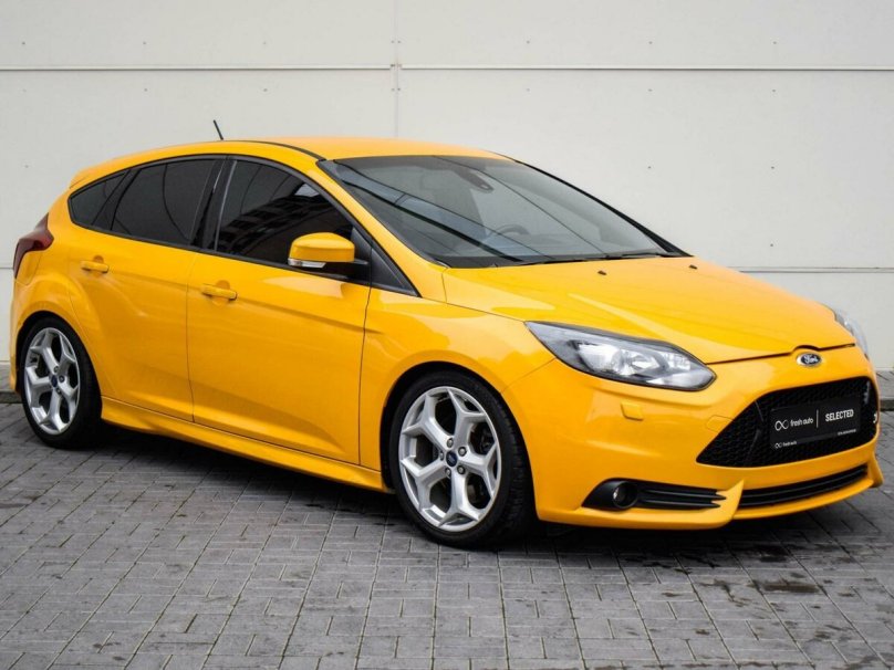 Желтый Форд