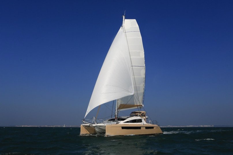 Яхта катамаран Байкал