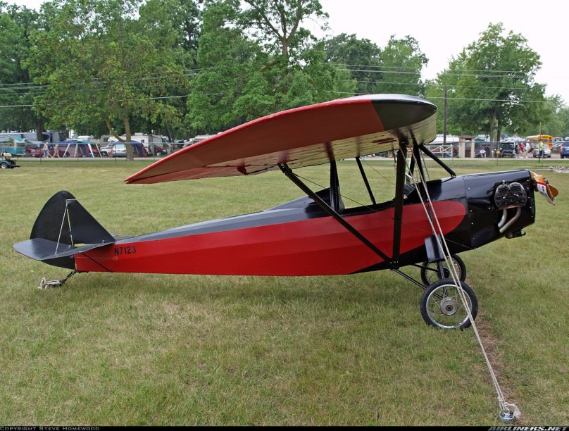 Моноплан-парасоль