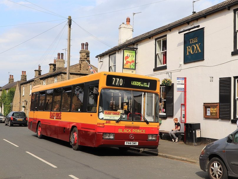 Автобус черный принц