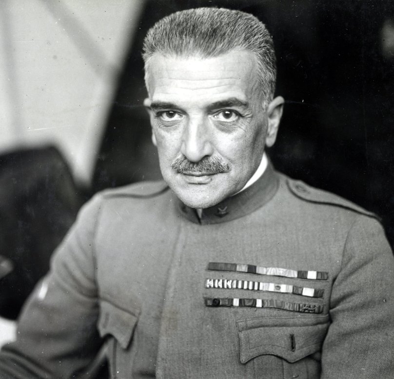 Армандо Диаз