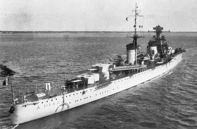 Армандо Диас крейсер