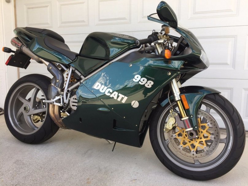 Киану на мотоцикле